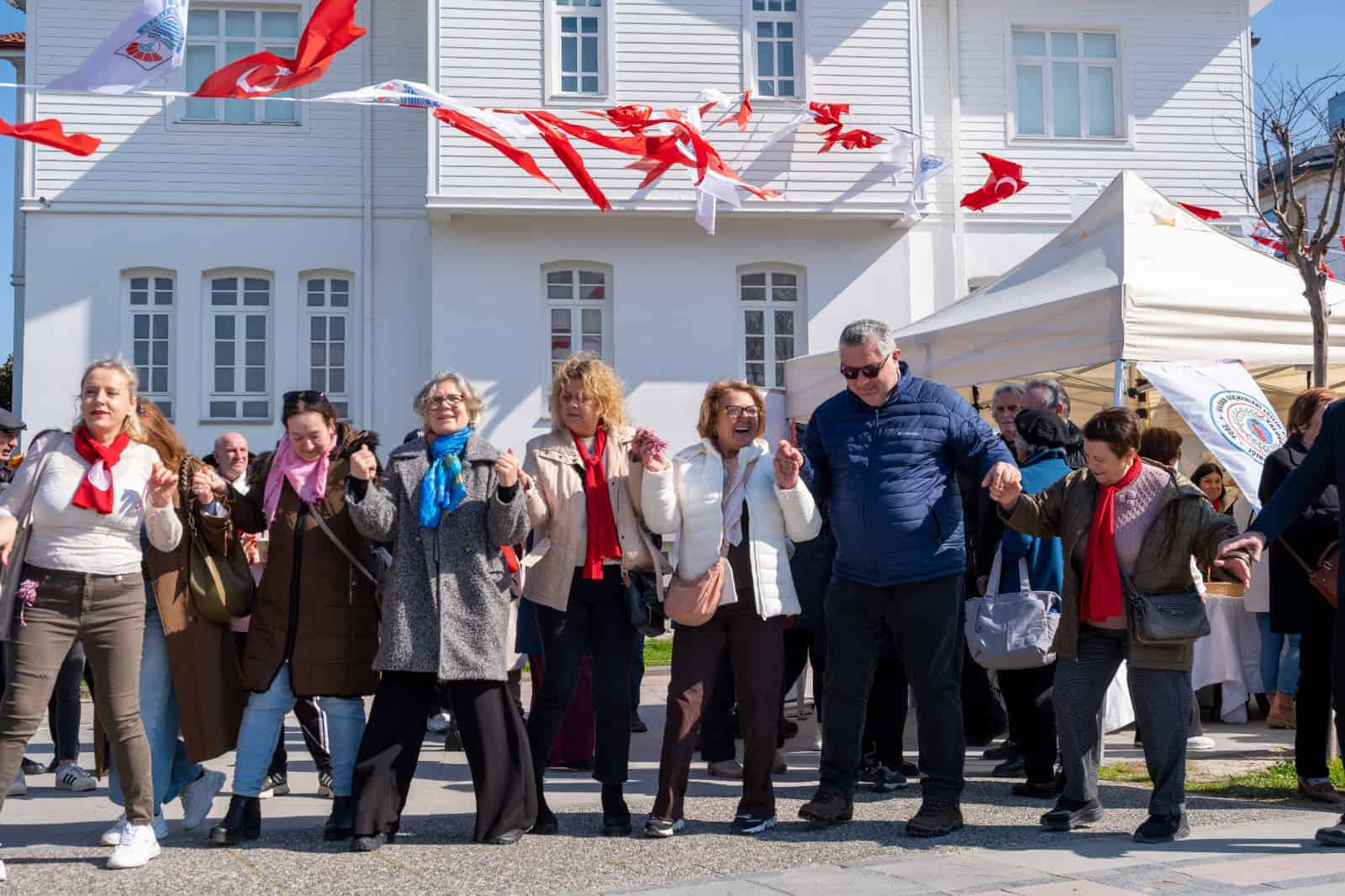 Yalova’da Marteniçka Geleneği Renkli Etkinlikle Kutlandı: Başkan Gürel’den Birlik Mesajı