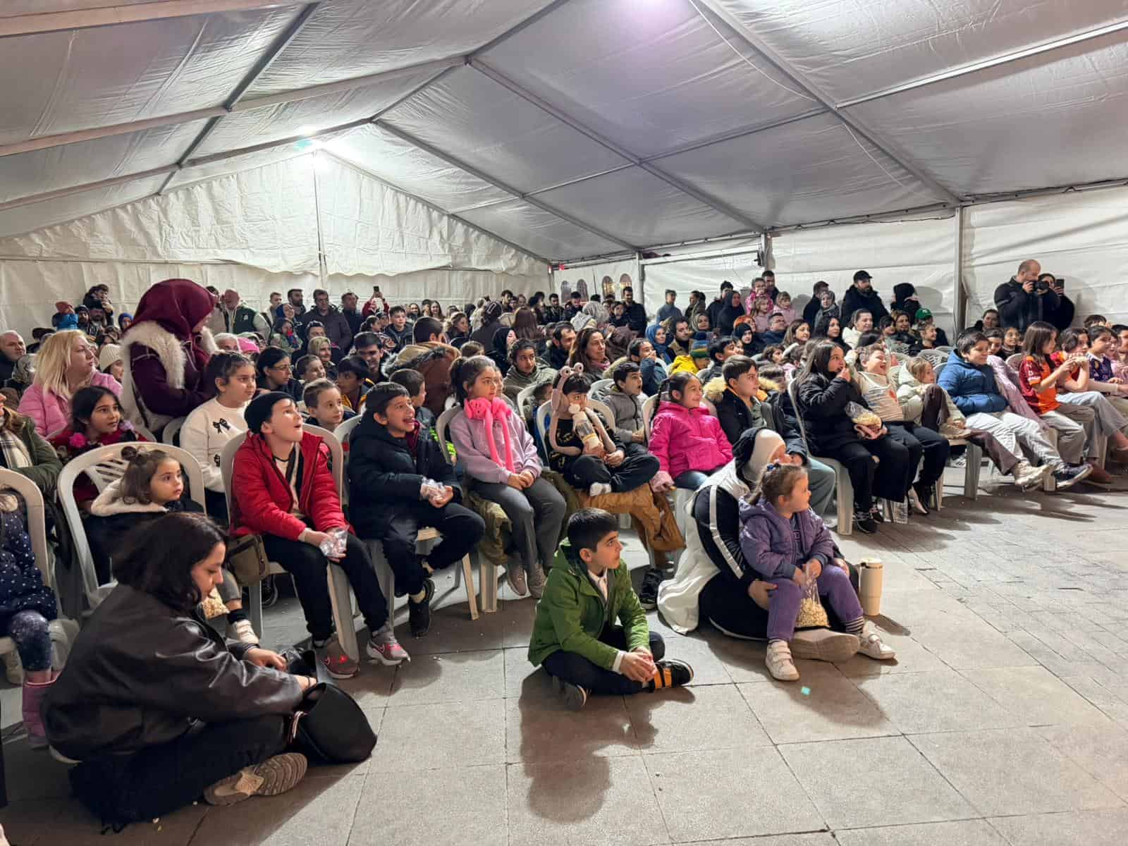 Yalova’da Ramazan’a Özel Karagöz ve Hacivat Gösterisine Yoğun İlgi