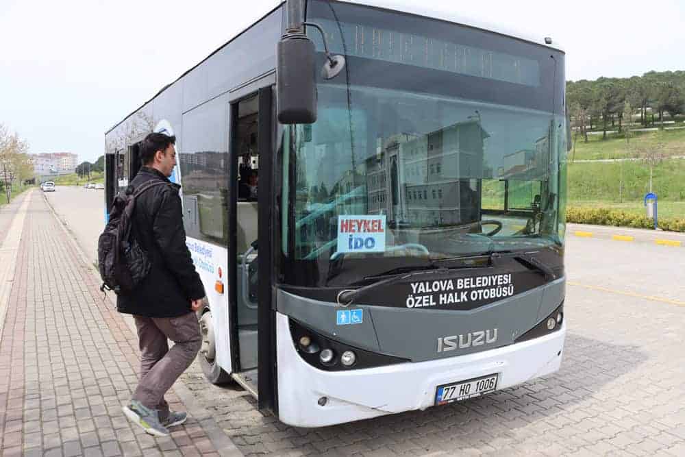 Yalova Üniversitesi Öğrencilerine Özel Halk Otobüsleri ile Kolay ve Ekonomik Ulaşım İmkanı